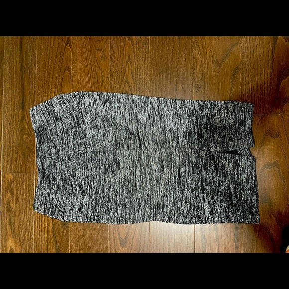 Wilfred skirt - Picture 2 of 3